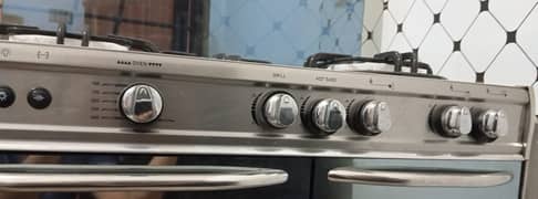 Cooking Range Carry (Three Burners +Oven +Grill) Brand New