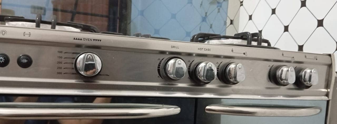 Cooking Range Carry (Three Burners +Oven +Grill) Brand New 0