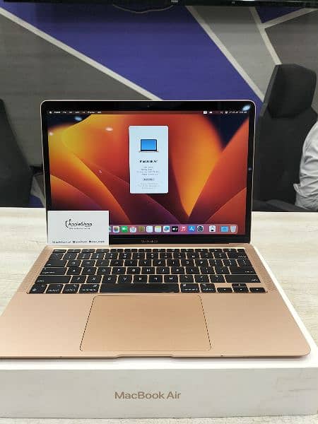 MacBook Air 13-Inch M1 Chip 0