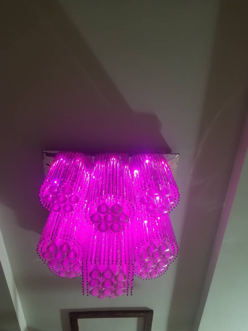 Beautiful huge chandlier with remote multi colour lights 1