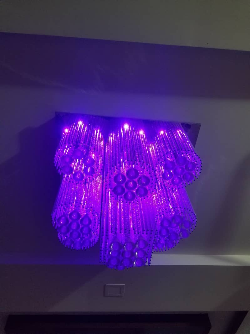 Beautiful huge chandlier with remote multi colour lights 7