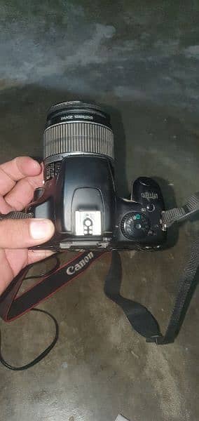 old modal dslr camra 8000.349/597/2239 1