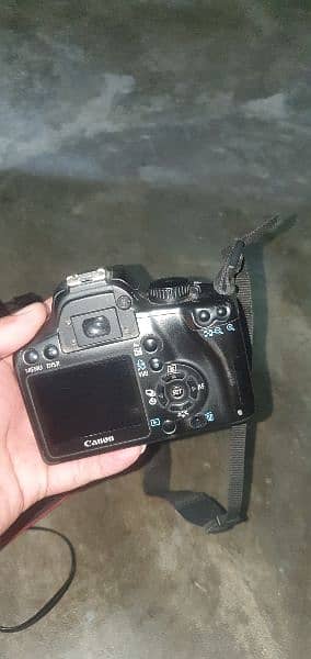 old modal dslr camra 8000.349/597/2239 2