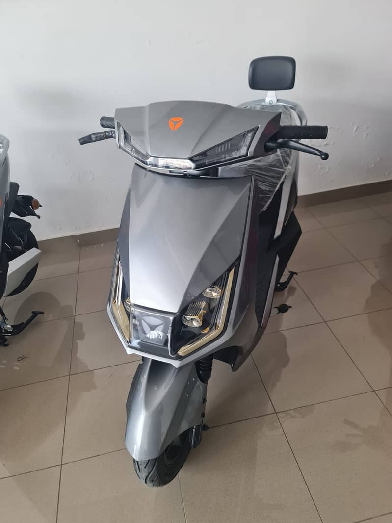 Yadea T5 Electric Scooty | Electric Scooter Brand New Condition 2