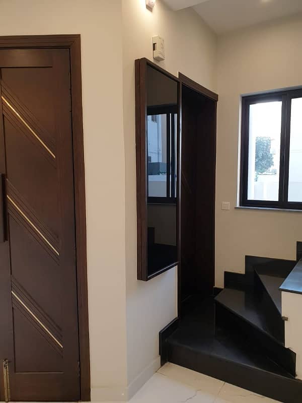 FIVE MARLA LUXURY HOUSE FOR RENT IN DHA RAHBER 11 SECTOR 2 2
