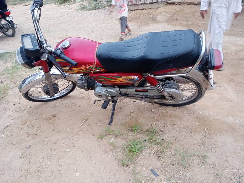 rad color bike sopar power 2021 barwa mahina 2022 ki registered hy 1