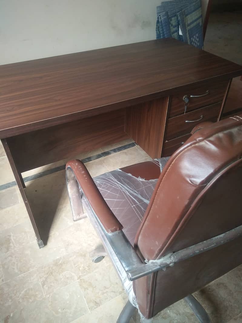 office Table And Chair Urgent sale 4