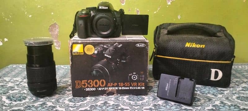 Nikon D5300 With 18-140 Lens 0