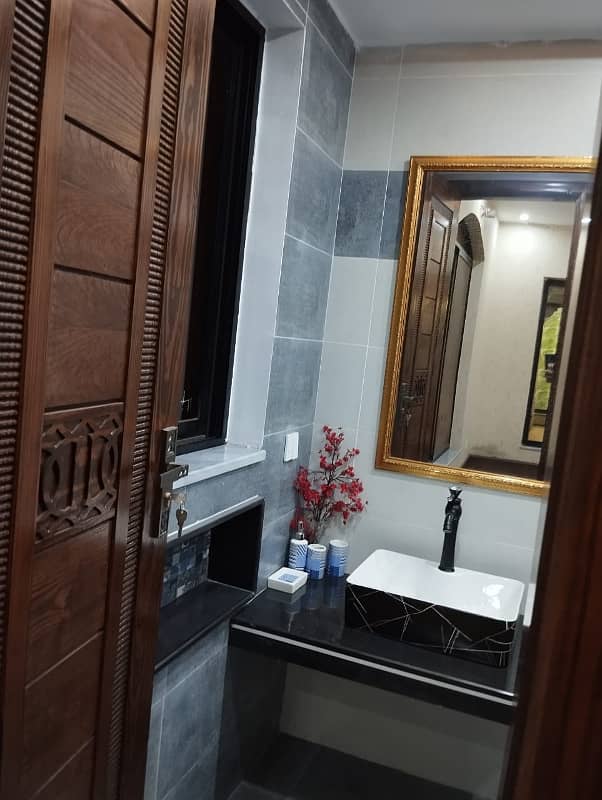 Modern Design 10 Marla House Available For Sale in Green City, Lahore 31