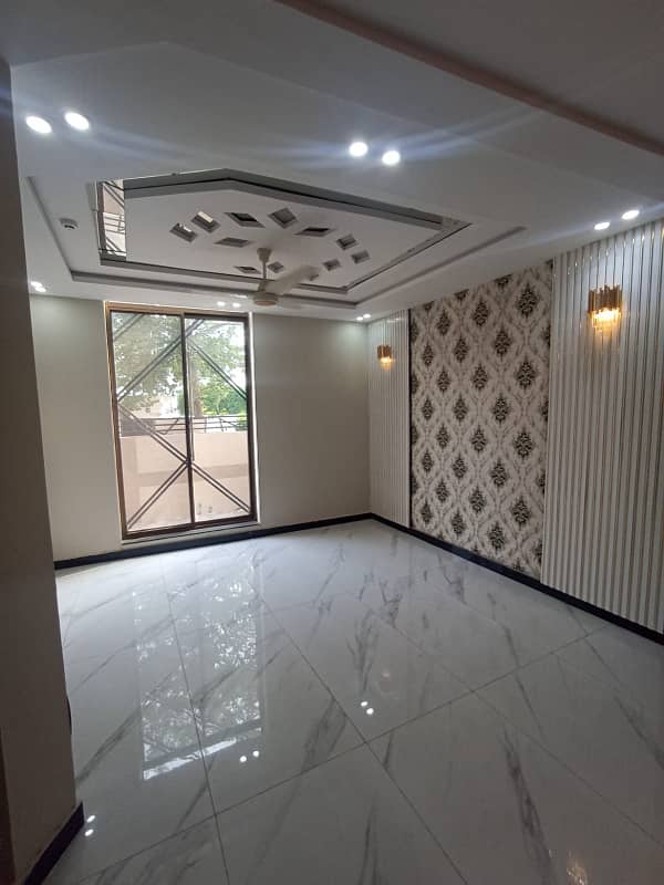 7 Marla House For Rent at DHA Phase-6 1