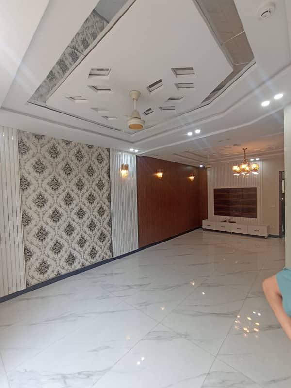 7 Marla House For Rent at DHA Phase-6 3