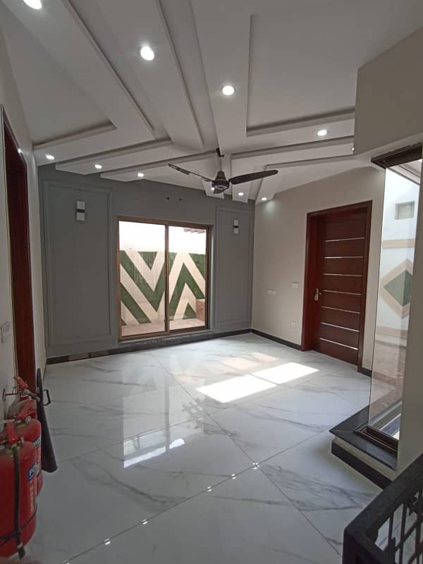 7 Marla House For Rent at DHA Phase-6 11