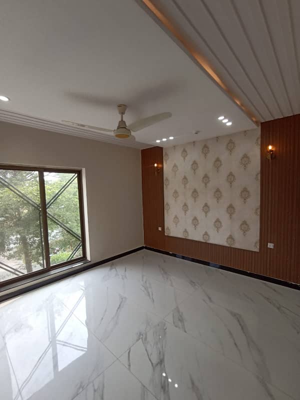 7 Marla House For Rent at DHA Phase-6 16