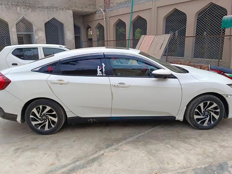 Honda Civic Oriel 2018 1