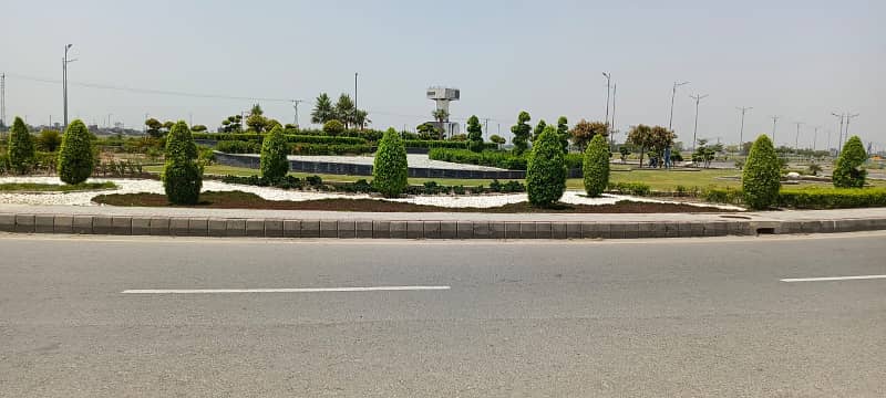PHASE 9 M BLOCK 1 KANAL IDEAL LOCATION LOW PRICS PLOT FOR SALE 3