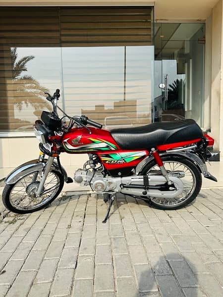 Honda CD70 Red 2