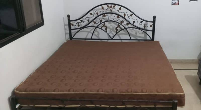 King Sized Bed With Mattress 2