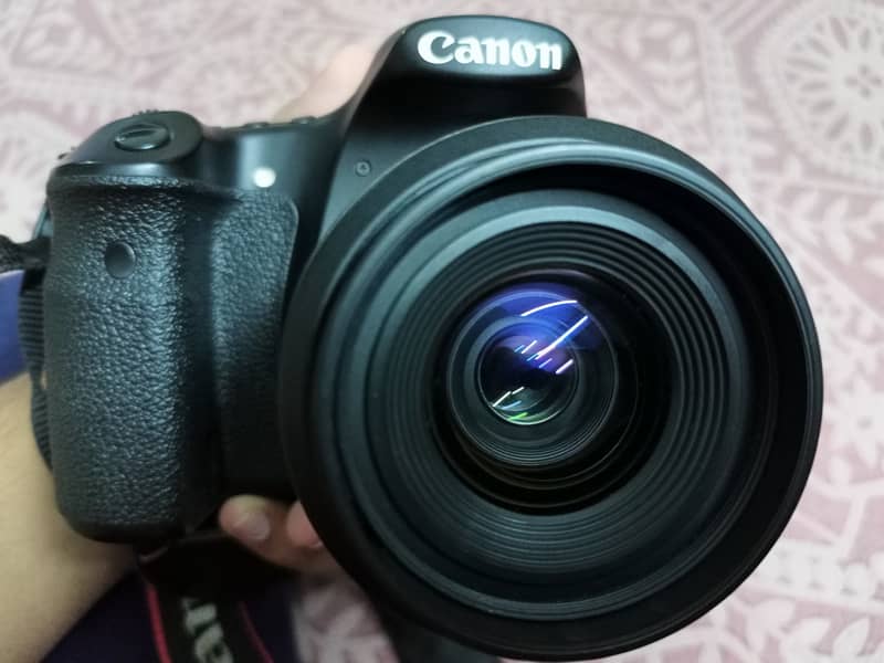 Canon 60d camera with badly and accessories 7