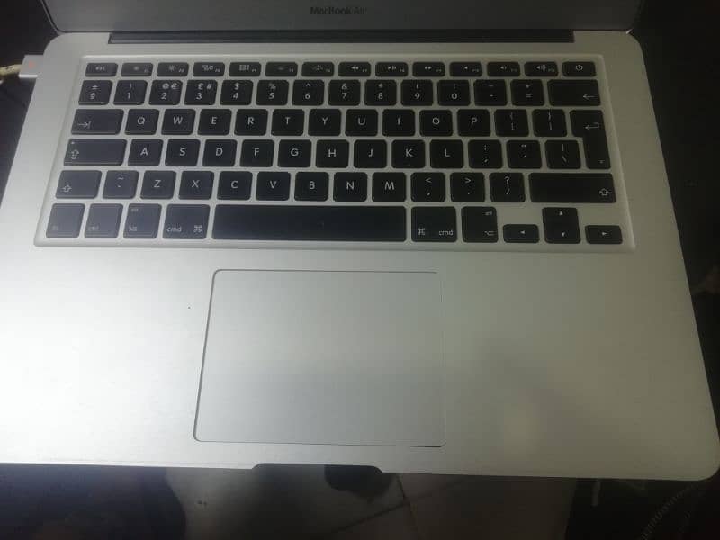 macbook air (2015) 8gb Ram with 128ssd 1