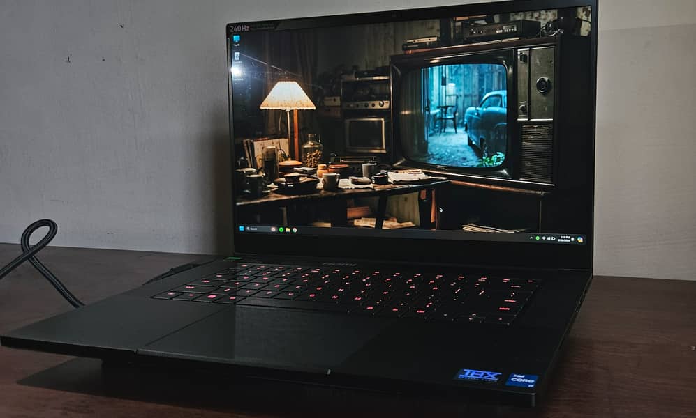 Razer Blade 15 intel core i7-12800H, RTX 3070Ti, 240Hz Refresh Rate 3