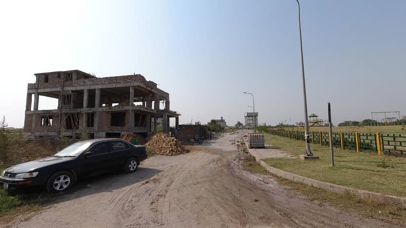 In Park Enclave Of Park Enclave, A 1 Kanal Residential Plot Is Available 4