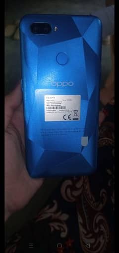 Oppo mobile Charger or box k sath