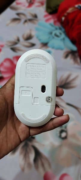 HILOOK MOUSE. . . WIRELESS. . . . CONTACT NUMBER 03146775785 1