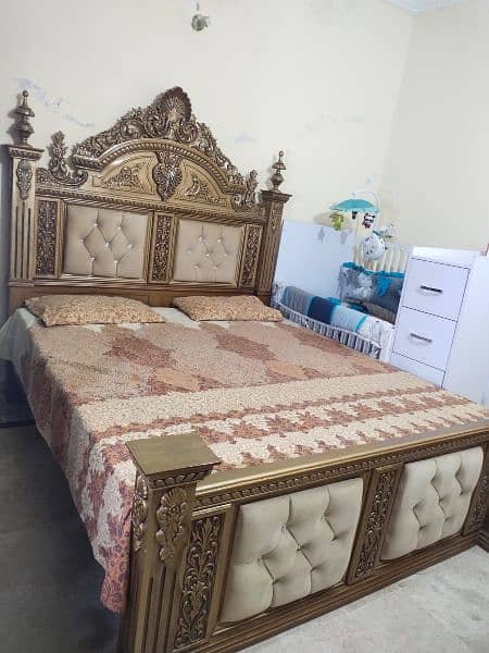 Brand new condition Bed set with coffee set 4