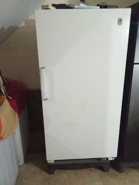 Refrigerator imported white color 6