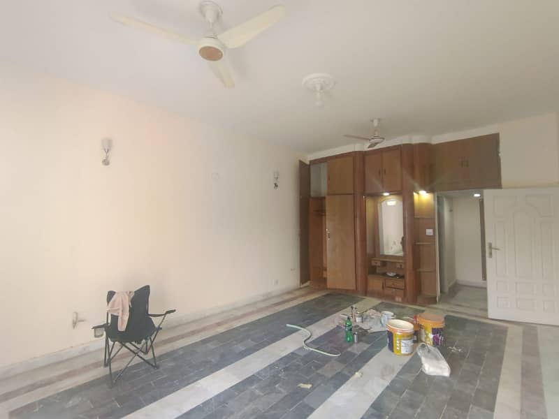 2800 Sq Feet Upper Portion Available For Rent In I-8 Sector Islamabad 3