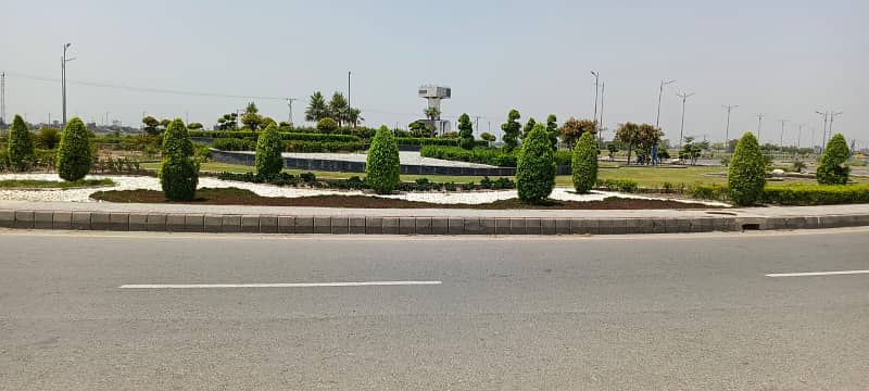 Phase 9 Plot NO 92 Oval Commercial 4 Marla Plot Best Invastnamt for sale 3