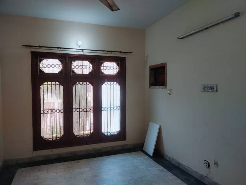 35x80 Upper Portion Available For Rent Ideally Located In I-8/3 Near Kachnar Park 4
