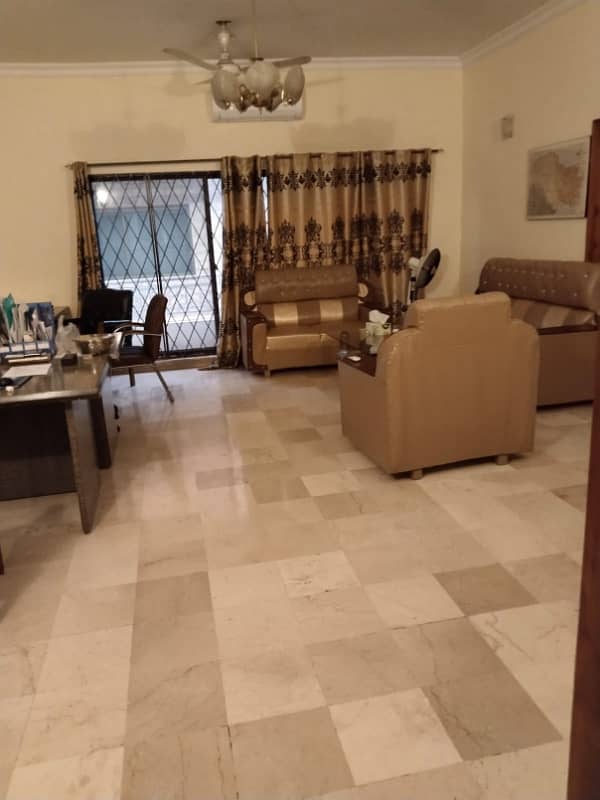 1 Kanal Upper Portion Available For Rent In I-8 With Separate Gate 1