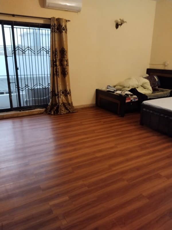 1 Kanal Upper Portion Available For Rent In I-8 With Separate Gate 2