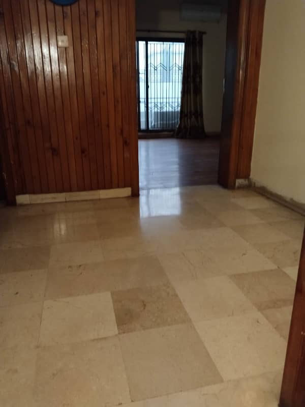 1 Kanal Upper Portion Available For Rent In I-8 With Separate Gate 7