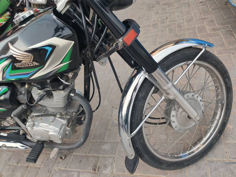 Honda 125 2023 Karachi number 6