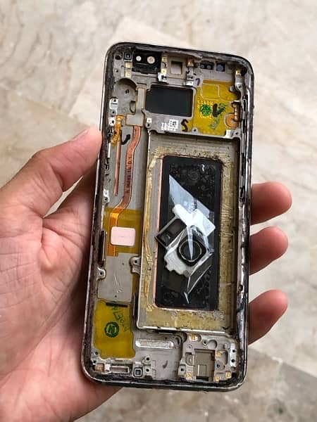samsung s8 housing available all ok 3