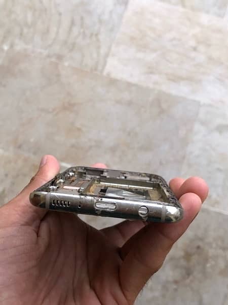 samsung s8 housing available all ok 5