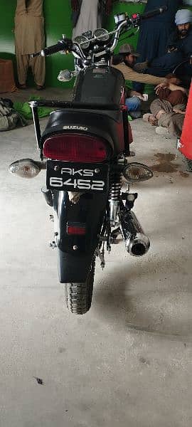 Suzuki GS 150 5