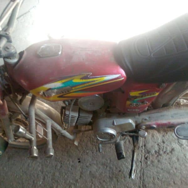 Yamaha 2 Stroke Urgent Sale 0