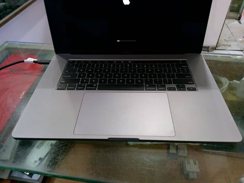 MacBook pro 2019 7