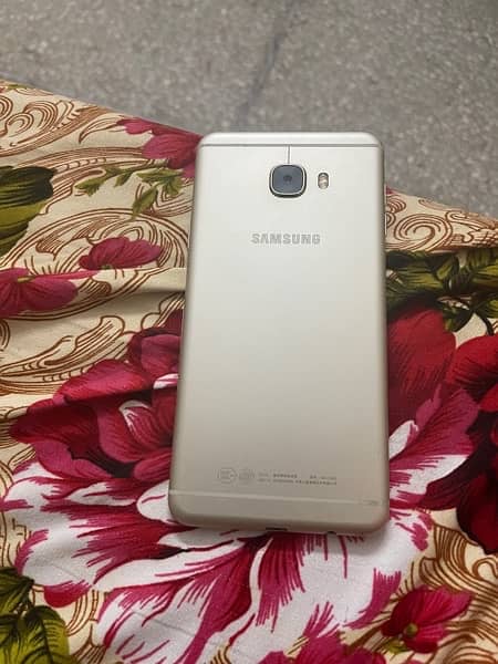 Samsung C7 Mobile 1