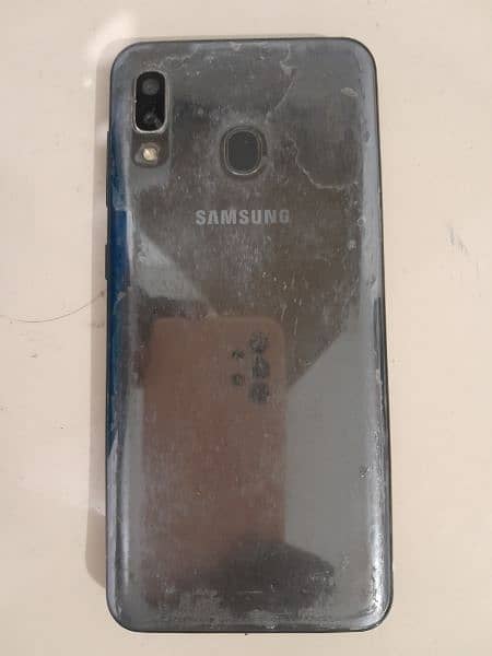 SAMSUNG A20 FOR SALE 1