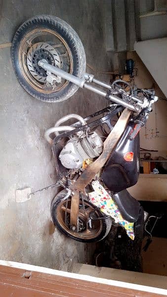 Heavy bike Yamaha 400 3