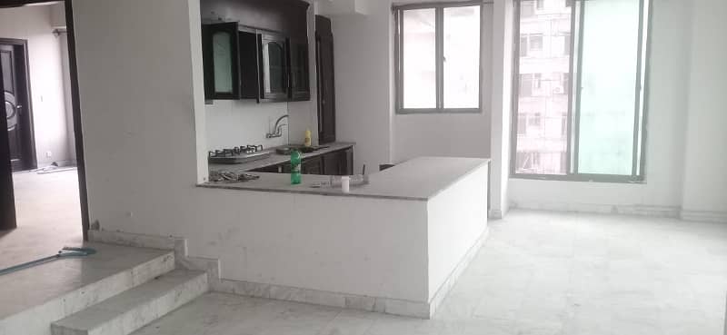 3 BED UNFURNISHED 2300 SQUARE FLAT AVAILABLE FOR RENT IN KHUDADAD HEIGHTS . 8