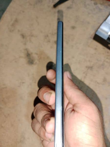 i am selling my phone vivo y21 only exchange poosible 03296595662 jazz 4