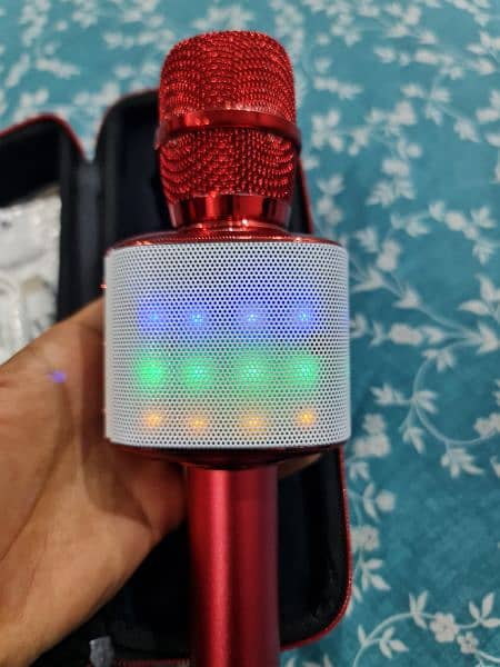 BANAOK Karaoke Mic with bluetooth speaker built in 4