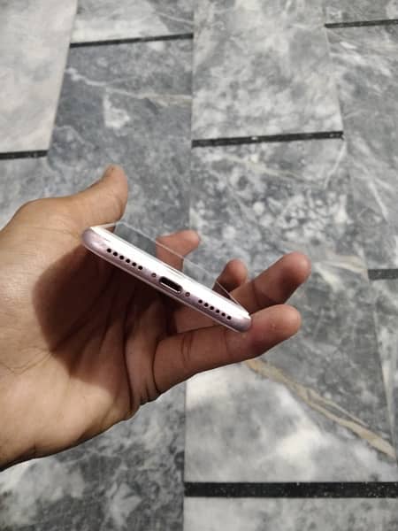 iphone 7 128gb nonpta sim working urgent sale 1