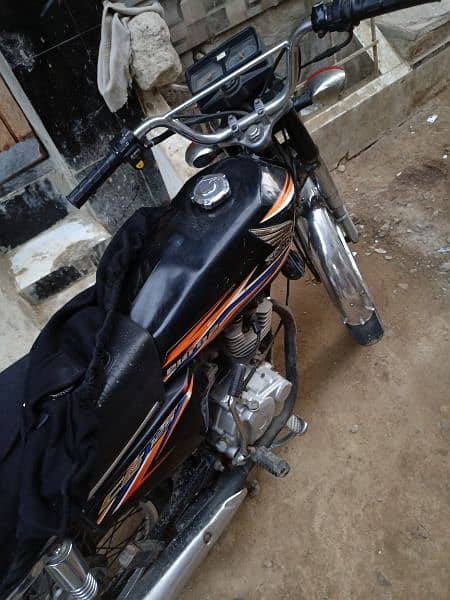 honda 125 karachi nambr 5