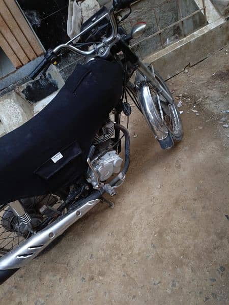 honda 125 karachi nambr 7